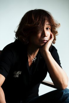 10曲で振り返る浅井健一のソロキャリア、その魅力（2/2）